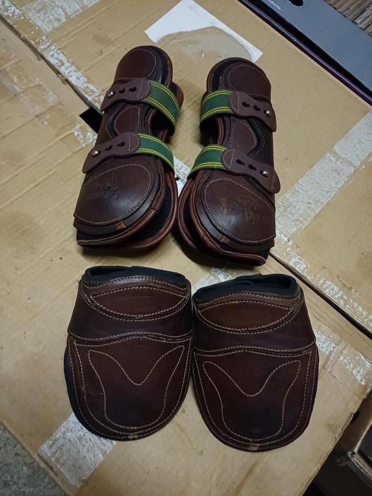 Devoucoux peesbeschermers set, Dieren en Toebehoren, Paarden en Pony's | Beschermers, Zo goed als nieuw, Ophalen of Verzenden