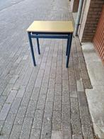Bijzettafel kleine bureau tafeltje, Ophalen of Verzenden, Zo goed als nieuw, Rechthoekig, Hout