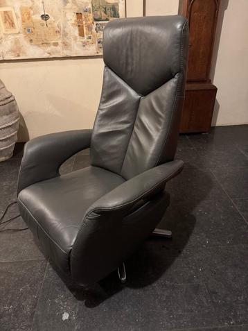 sta op stoel en/of relax stoel beschikbaar voor biedingen