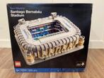 LEGO 10299 Santiago Bernabéu Stadion – Nieuw en Ongeopend!, Ophalen of Verzenden, Zo goed als nieuw, Minder dan 50 watt