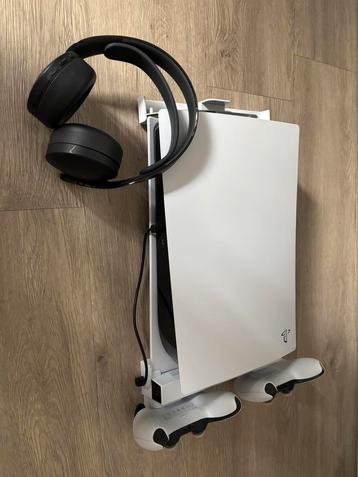 Playstation 5 digital editie incl. controllers, headset etc. beschikbaar voor biedingen