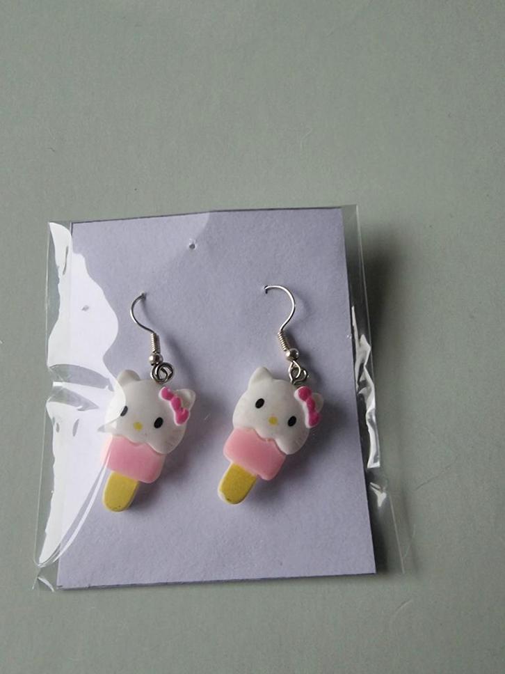 Hello Kitty IJsje Oorbellen RVS, Sieraden, Tassen en Uiterlijk, Oorbellen, Nieuw, Hangers, Zilver, Wit, Ophalen of Verzenden