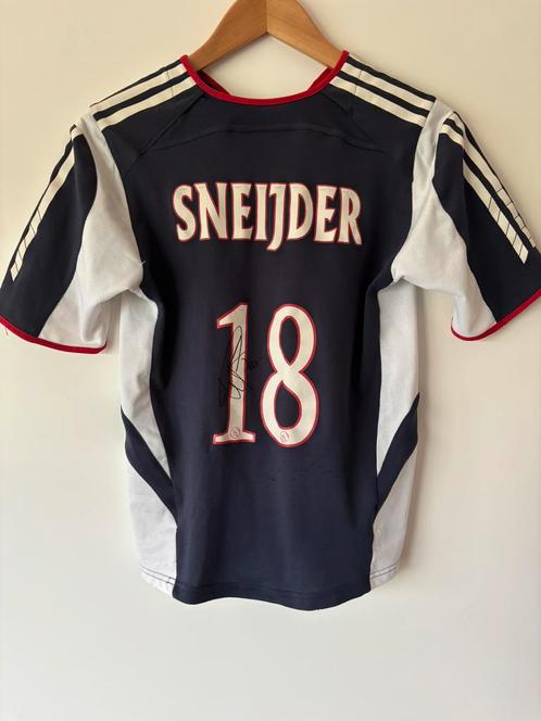Ajax gesigneerd wesley sneijder shirt kindermaat met video, Tickets en Kaartjes, Sport | Voetbal, Eén persoon