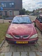 Renault Mégane 1.6 16V HB RXE AUT 1999 Rood, Auto's, Renault, Stof, 4 cilinders, Metallic lak, 14 km/l