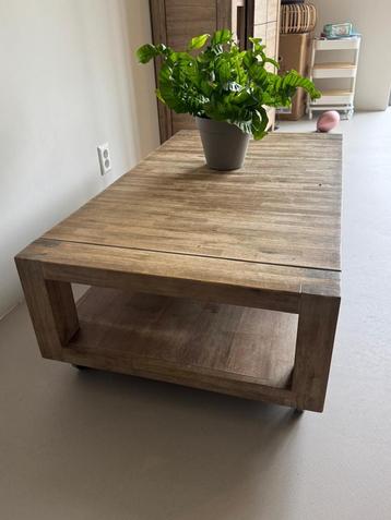 Houten Salontafel - Stijlvol & Echt Hout beschikbaar voor biedingen