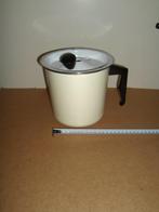 Oude emaille melkkoker,papkoker,zachtgeel,bakeliet handvat,, Ophalen of Verzenden