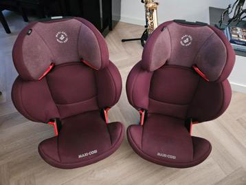 2x autostoel Maxi-Cosi Rodifix AirProtect Authentic Red   beschikbaar voor biedingen