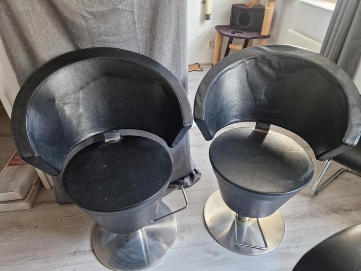 Kapperstoelen, Huis en Inrichting, Stoelen, Gebruikt, Twee, Leer, Zwart, Ophalen