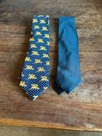 Twee nette heren stropdassen, Ophalen of Verzenden, Zo goed als nieuw, Blauw, Met patroon