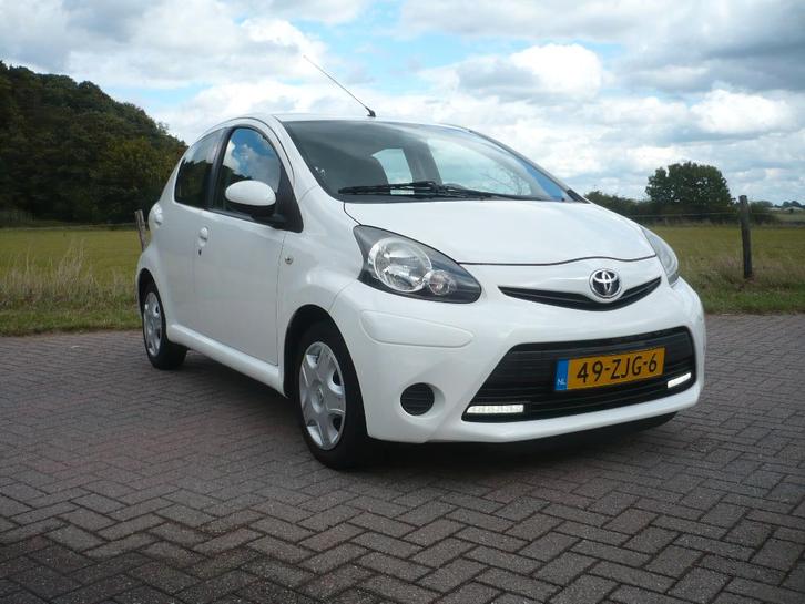 Toyota Aygo 1.0 12V Vvt-i Aspiration 5DRS 2012 AIRCO, Auto's, Toyota, Bedrijf, Aygo, ABS, Airbags, Airconditioning, Bluetooth