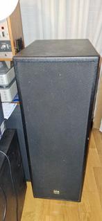 Krachtige Subwoofer - 2 stuks, Gebruikt, Subwoofer, 120 watt of meer, Ophalen