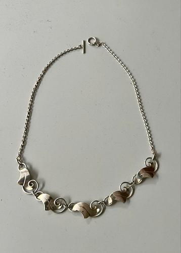 Vintage Zilver halsketting Floraal gemerkt 835 zilver