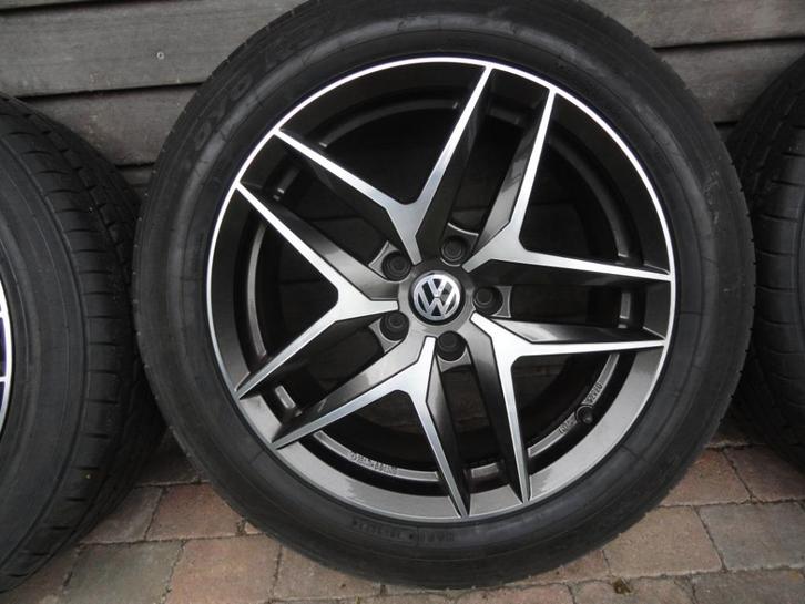 Volkswagen Tiguan alu velgen met zomerbanden 18 inch, Auto-onderdelen, Banden en Velgen, Banden en Velgen, Zomerbanden, 18 inch
