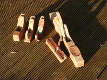 oud hout gereedschap SCHAVEN beschikbaar voor biedingen