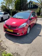 Toyota Prius Wagon 1.8 Full Hybrid 136PK Aut 96g 2012 Rood, Auto's, 4 cilinders, 7 stoelen, Origineel Nederlands, 1798 cc