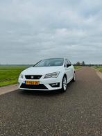 Seat Leon 1.8 | PANO | STOELVERWARMING | 2013 Wit, Auto's, Voorwielaandrijving, 4 cilinders, Lichtsensor, Leder en Stof