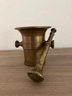 Grote messing vijzel en stamper met knoporen, Ophalen of Verzenden, Koper