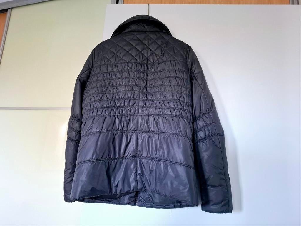 Zwart doorgestikt jack 38 Yessica, Kleding | Dames, Jassen | Winter, Maat 38/40 (M), Verzenden, Zo goed als nieuw, Yessica