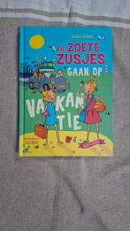 Zoete Zusjes Gaan Op Vakantie - Hanneke de Zoete, Boeken, Ophalen of Verzenden, Zo goed als nieuw, Hanneke de Zoete, 3 tot 4 jaar