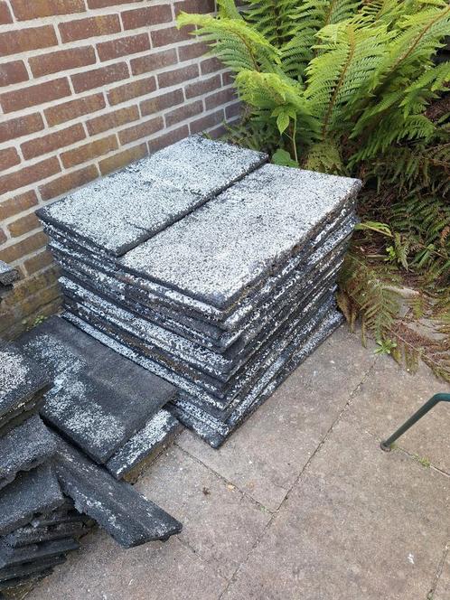 Rubberen tegels: 16 60x60 + 7 30x60 + resttegels, Tuin en Terras, Tegels en Klinkers, Gebruikt, Overige typen, Rubber, 10 m² of meer