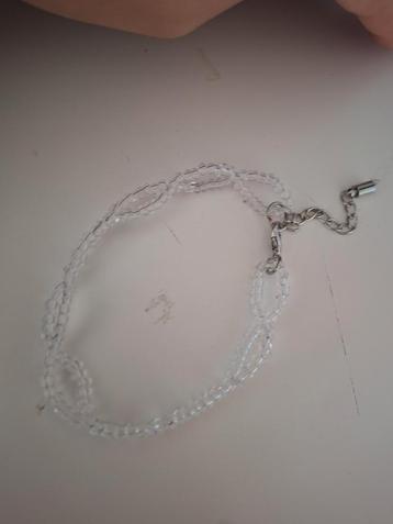 Mooie, delicate armband beschikbaar voor biedingen