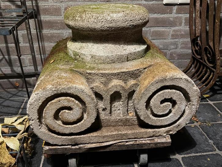 Oude Natuurstenen console,sokkel,Zuil,Beeld,Tuindecoratie, Tuin en Terras, Tuinbeelden, Zo goed als nieuw, Ophalen