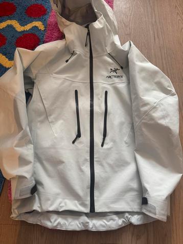 Arc’teryx/ sv jacket/ man xs beschikbaar voor biedingen