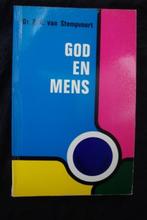 GOD EN MENS door Dr PA van Stempvoort, Boeken, Gelezen, Ophalen of Verzenden