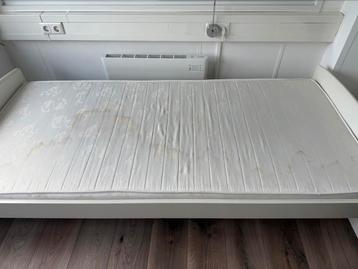 Bedframe en matras 1 persoon
