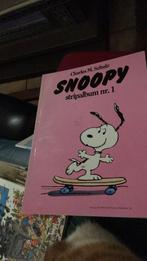 Snoopy stripalbum nummer 1, Boeken, Stripboeken, Gelezen, Ophalen of Verzenden