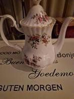 Royal albert, Antiek en Kunst, Antiek | Servies compleet, Ophalen of Verzenden