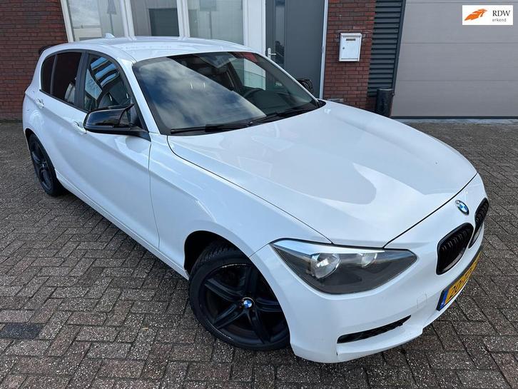 BMW 1-serie 116i / Clima / 5DRS / NAP / LM, Auto's, BMW, Bedrijf, Te koop, 1-Serie, ABS, Airbags, Airconditioning, Boordcomputer