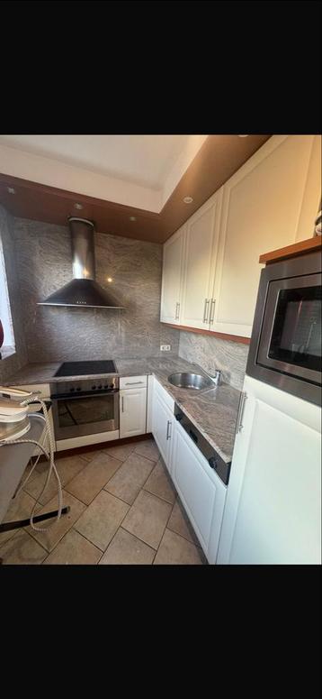 Hoekkeuken (4 jaar) - Zo goed als nieuw! beschikbaar voor biedingen