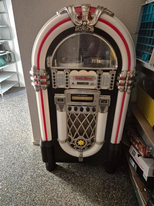 Gezocht ricatech, elta jukeboxen, Verzamelen, Automaten | Jukeboxen, Zo goed als nieuw, 1970 tot heden, Ophalen
