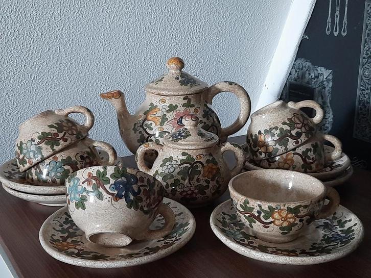 Italiaans servies Benedetti, Huis en Inrichting, Keuken | Servies, Nieuw, Compleet servies, Overige stijlen, Aardewerk, Ophalen of Verzenden