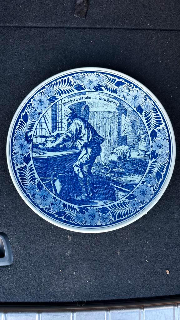Delfts Blauw Wandbord Bakkerij Strabo, Antiek en Kunst, Antiek | Wandborden en Tegels, Ophalen of Verzenden
