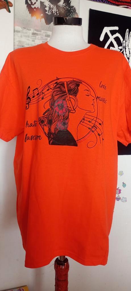 Love Music - Hate Fascism, Kleding | Heren, T-shirts, Nieuw, Maat 52/54 (L), Oranje, Ophalen of Verzenden