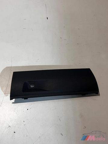 BMW F36 AFDEKPLAAT USB DASHBOARD - 173975-10 beschikbaar voor biedingen