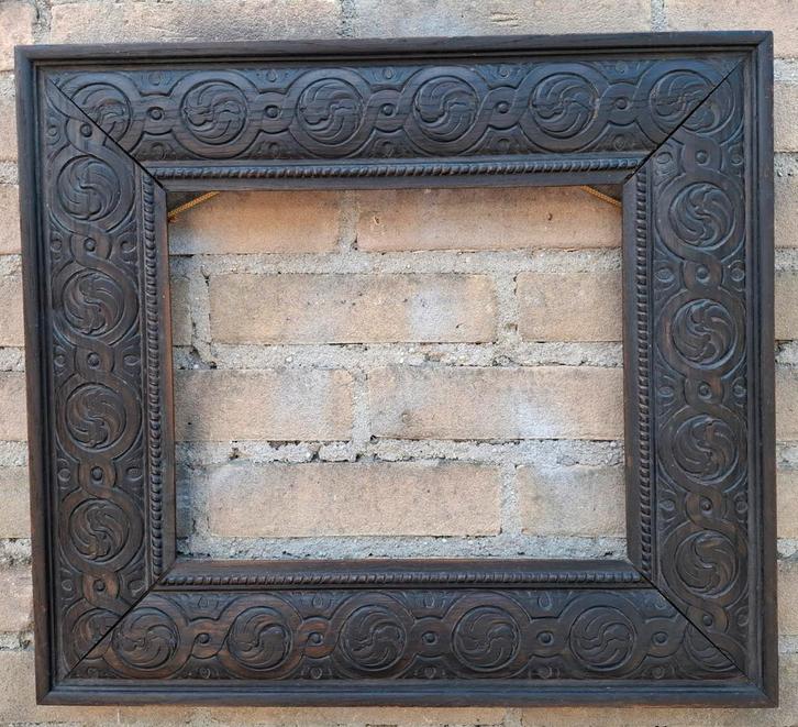 Schilderijlijst.  Antiek.  Eikenhout Geornamenteerd. 48/43cm, Huis en Inrichting, Woonaccessoires | Lijsten, Zo goed als nieuw