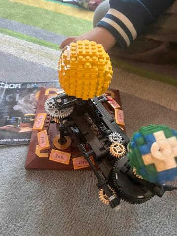 Lego zonnestelsel beschikbaar voor biedingen