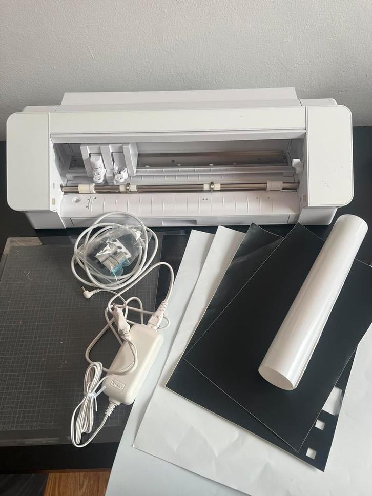 Silhouette cameo 4 + silhouette studio business, Hobby en Vrije tijd, Knutselen, Zo goed als nieuw, Gereedschap of Toebehoren