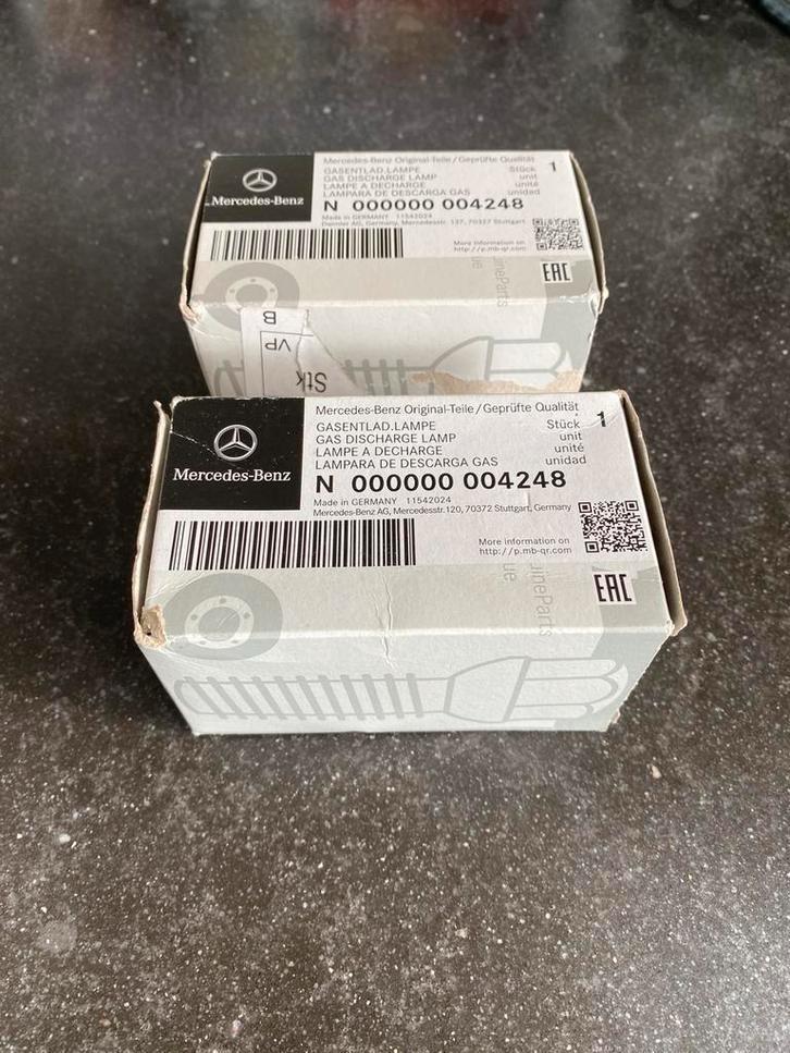 Twee nieuwe Xenon lampen voor div.Mercedes Benz modellen, Auto-onderdelen, Verlichting, Nieuw, Ophalen of Verzenden