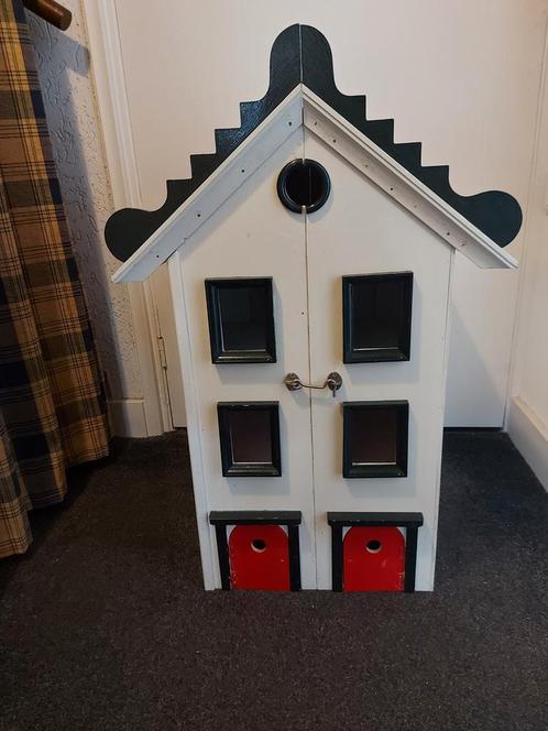 Poppenhuis groot met meubeltjes hout pop huis poppen, Kinderen en Baby's, Speelgoed | Poppenhuizen, Ophalen