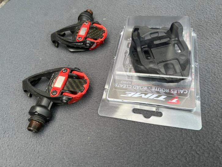 race fiets pedalen + nieuwe schoenplaatjes "Time", Fietsen en Brommers, Fietsonderdelen, Gebruikt, Racefiets, Crankstel of Pedalen