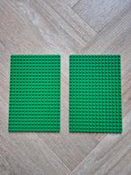 2 groene lego bouwplaten grondplaten baseplates 16x24, Kinderen en Baby's, Speelgoed | Duplo en Lego, Ophalen of Verzenden