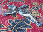 Mooie oude Engelse hanger als kruisbeeld van tin 13 cm., Antiek en Kunst, Antiek | Religie, Ophalen of Verzenden