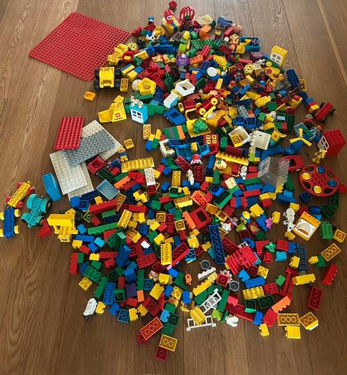 Lego duplo 673 onderdelen, Kinderen en Baby's, Speelgoed | Bouwstenen, Zo goed als nieuw, Overige merken, Ophalen
