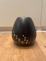 Flora Gouda Lente Zwart Vaasje Japandi, Huis en Inrichting, Woonaccessoires | Vazen, Zwart, Aardewerk of Porselein, Ophalen of Verzenden