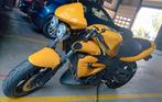 Unieke scorched yellow Triumph Speed Four 2007, Motoren, Particulier, Naked bike