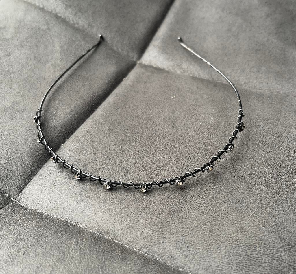 Zwarte diadeem met diamantjes, Ophalen of Verzenden, Zo goed als nieuw, Overige typen